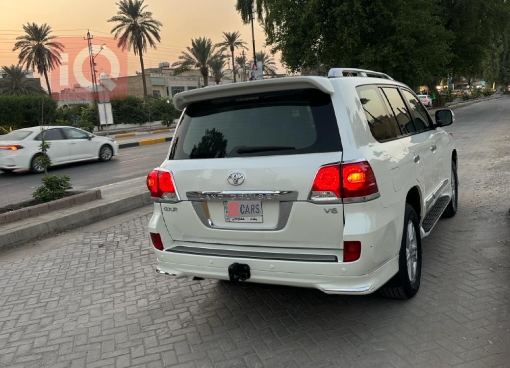 تويوتا لاندكروزر